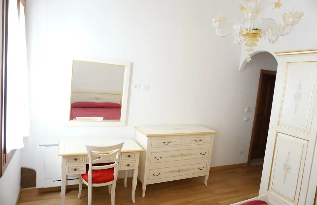 B & B Nina-1